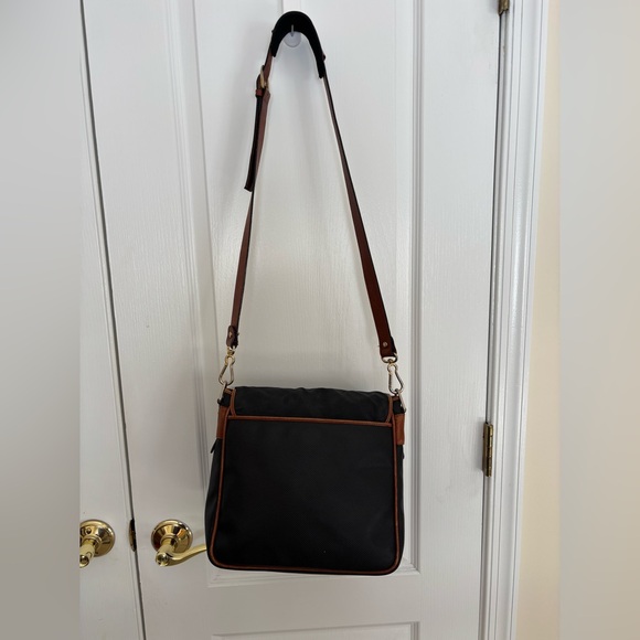 Bottega Veneta Crossbody. Flap Lock Closure. Purchased from JEBWA. - Picture 3 of 9